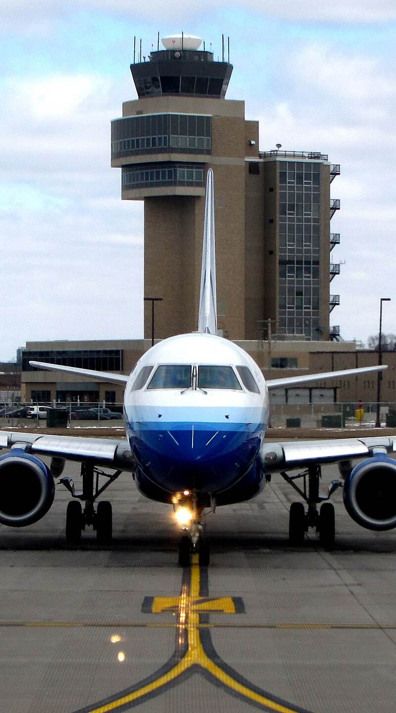 N855RW - Twin-engine aircraft