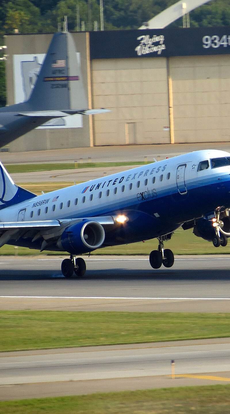N856RW - Twin-engine aircraft