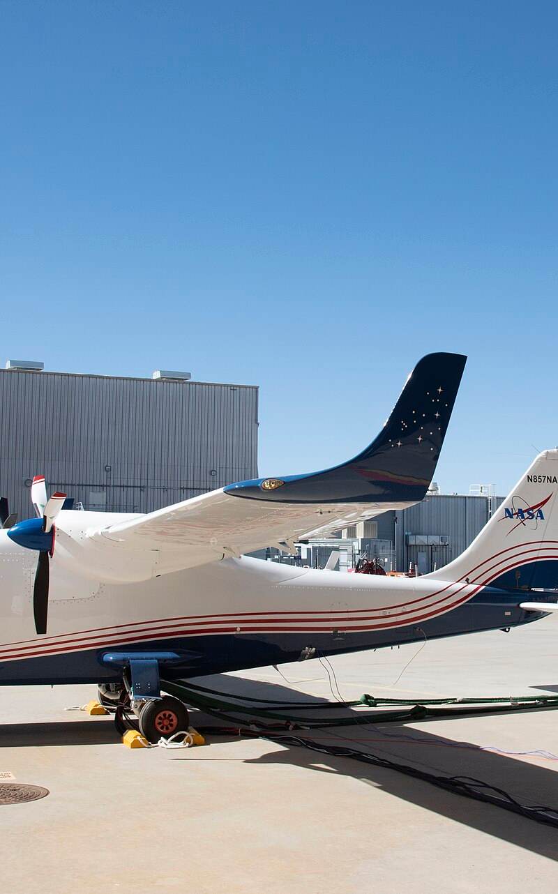 N857NA - Twin-engine aircraft
