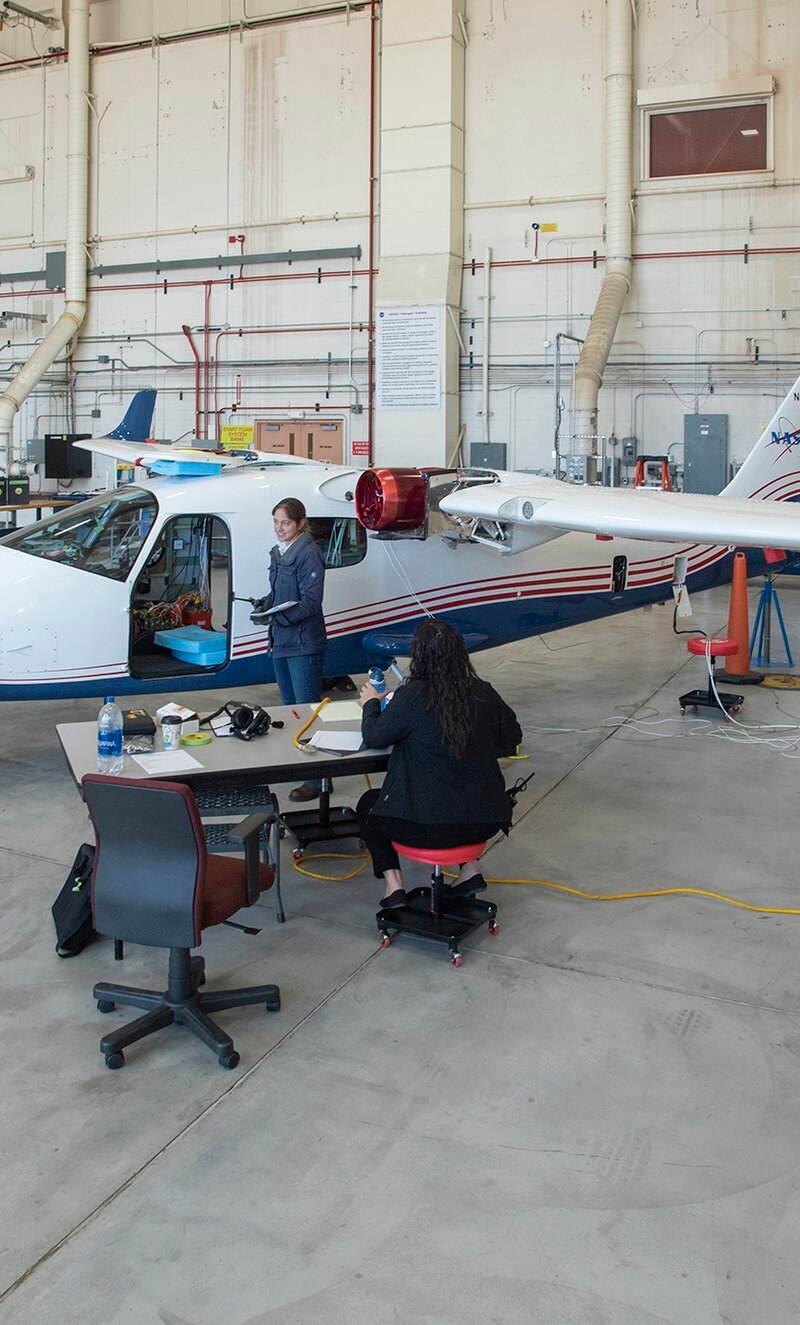 N857NA - Twin-engine aircraft