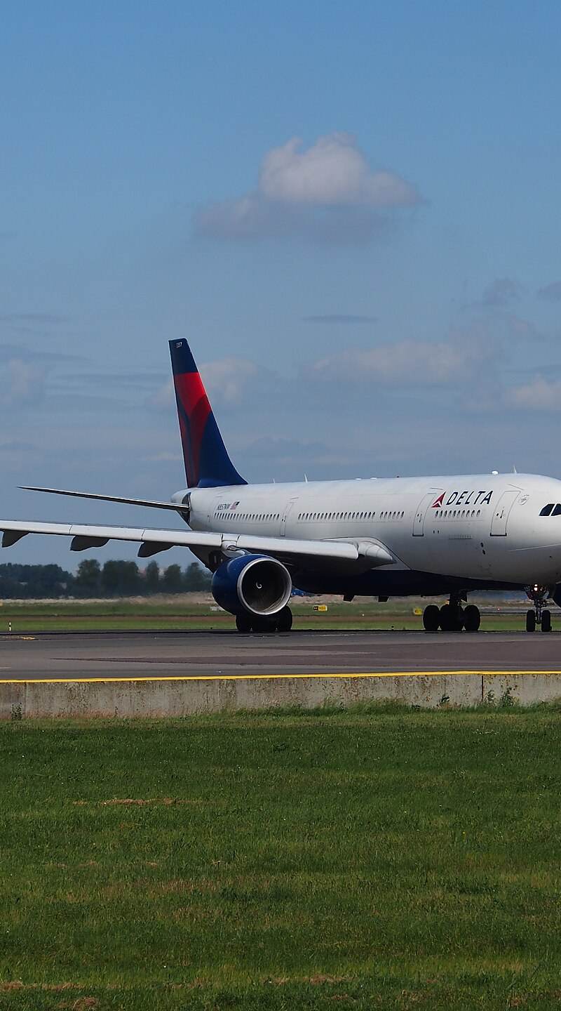 N857NW - Twin-engine aircraft