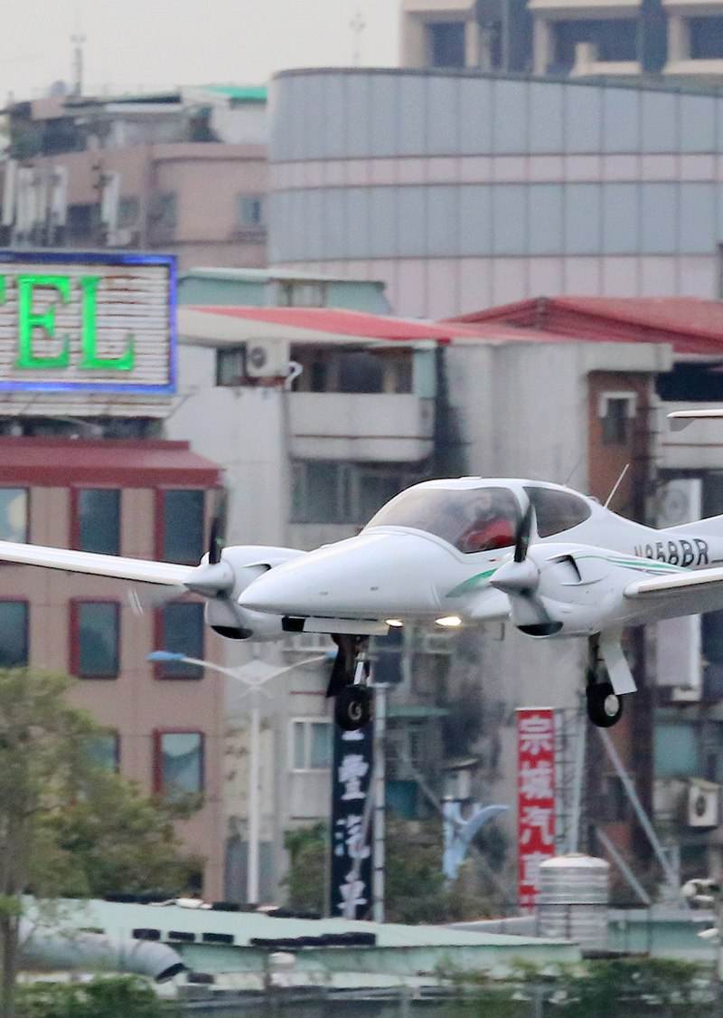 N858BR - Aircraft