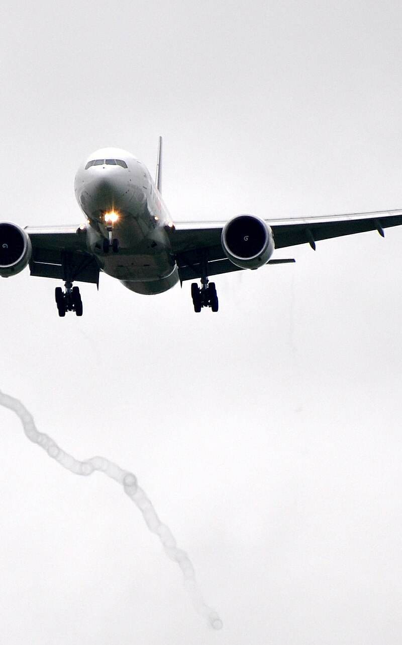 N858FD - Twin-engine aircraft