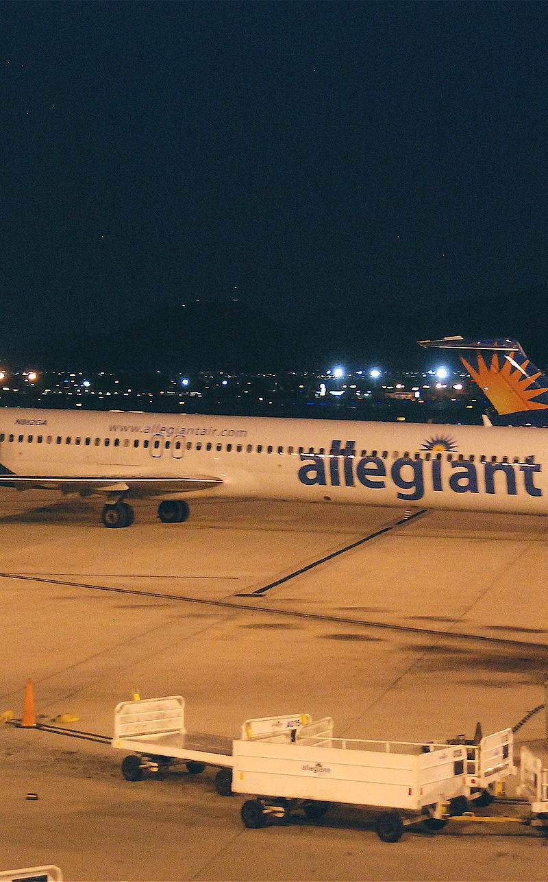 N862GA - Douglas
