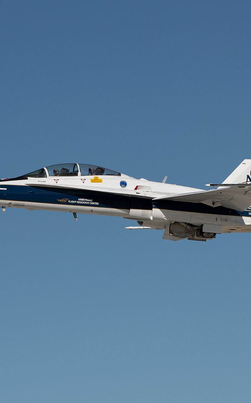 N862NA - Twin-engine aircraft