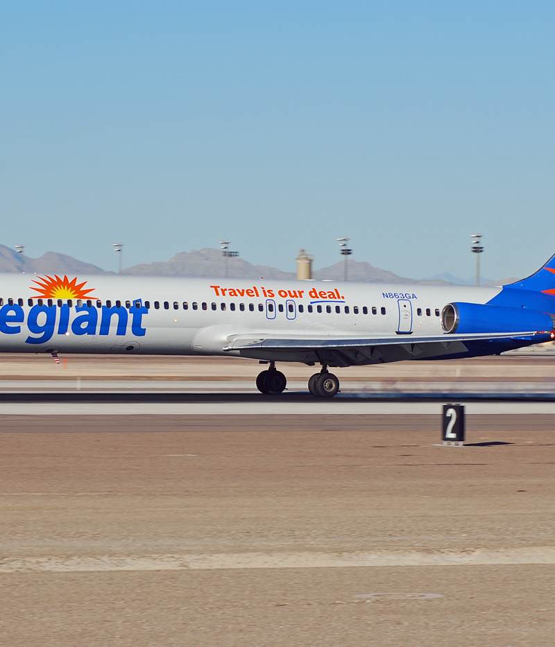 N863GA - Douglas