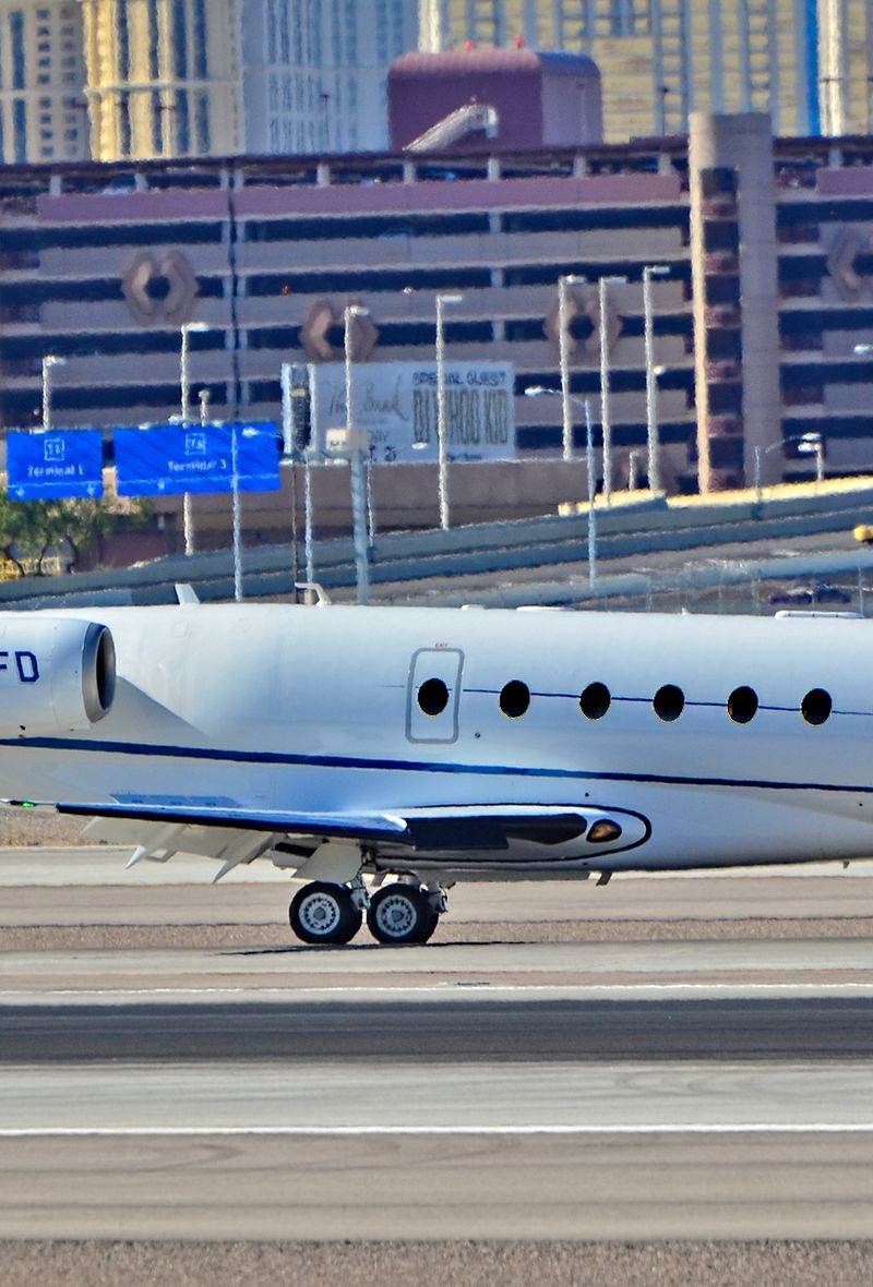 N102FD - Business jet