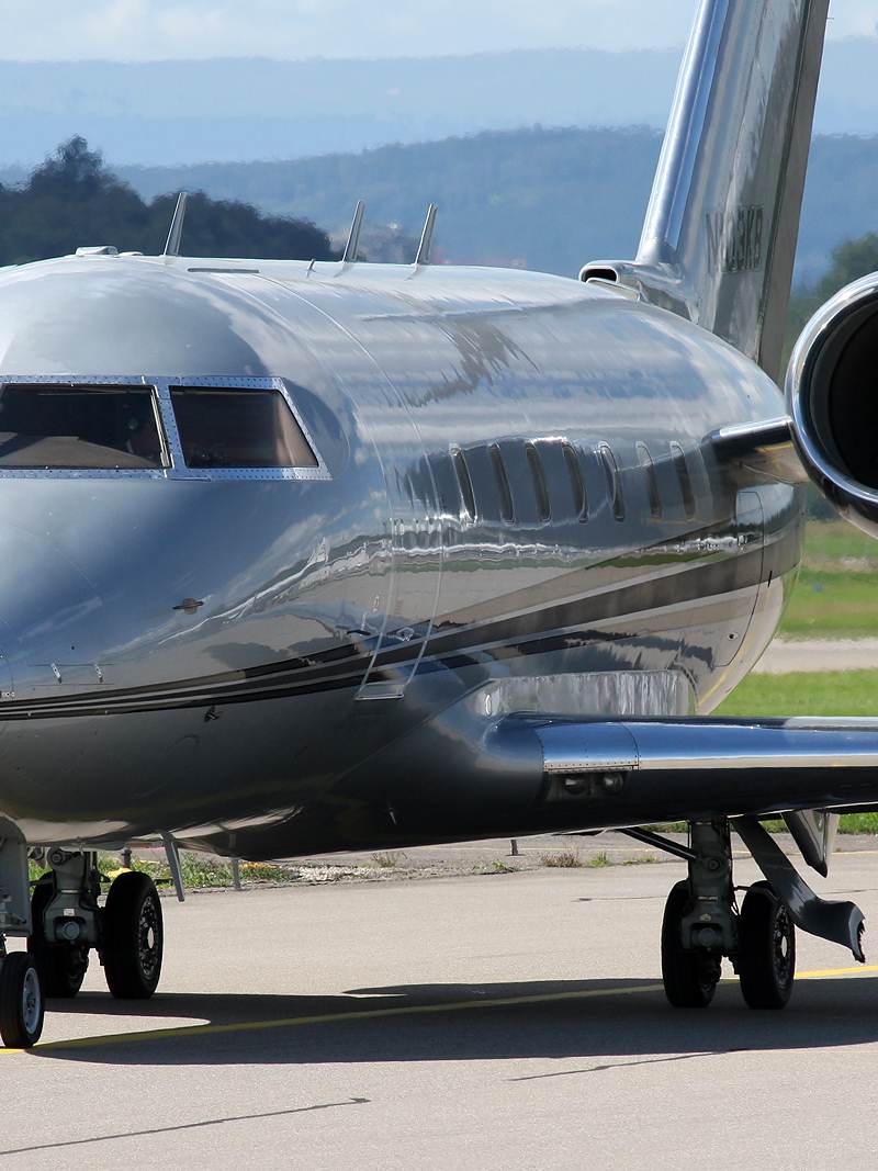 N103KB - Business jet