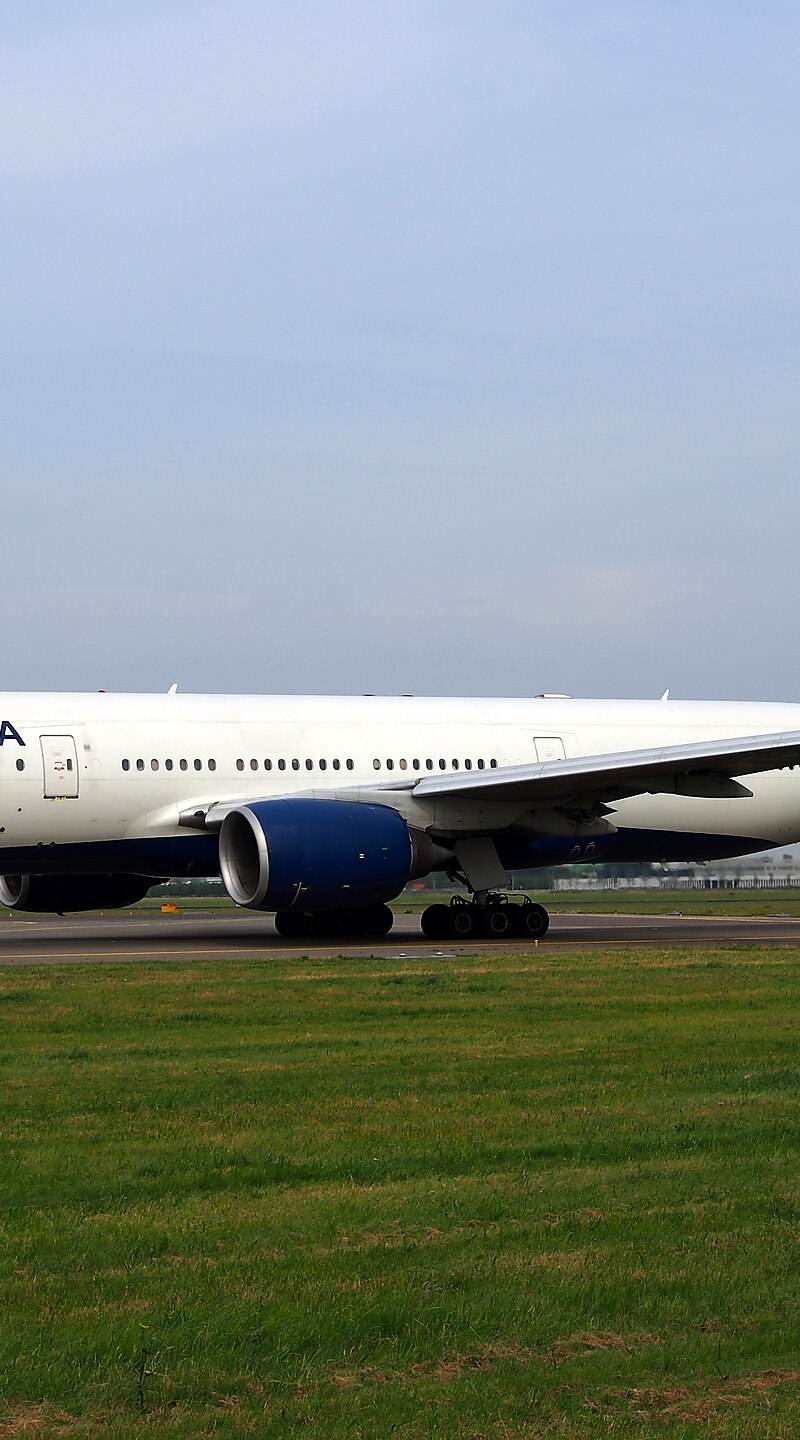 N866DA - Twin-engine aircraft