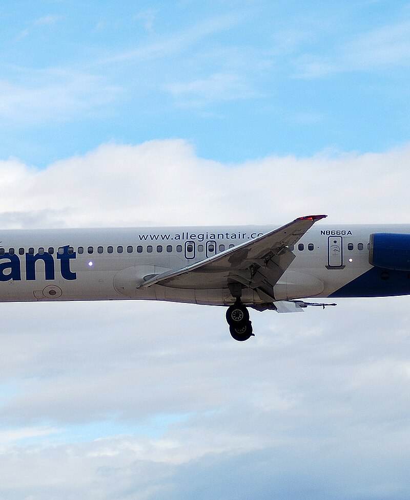 N866GA - Douglas