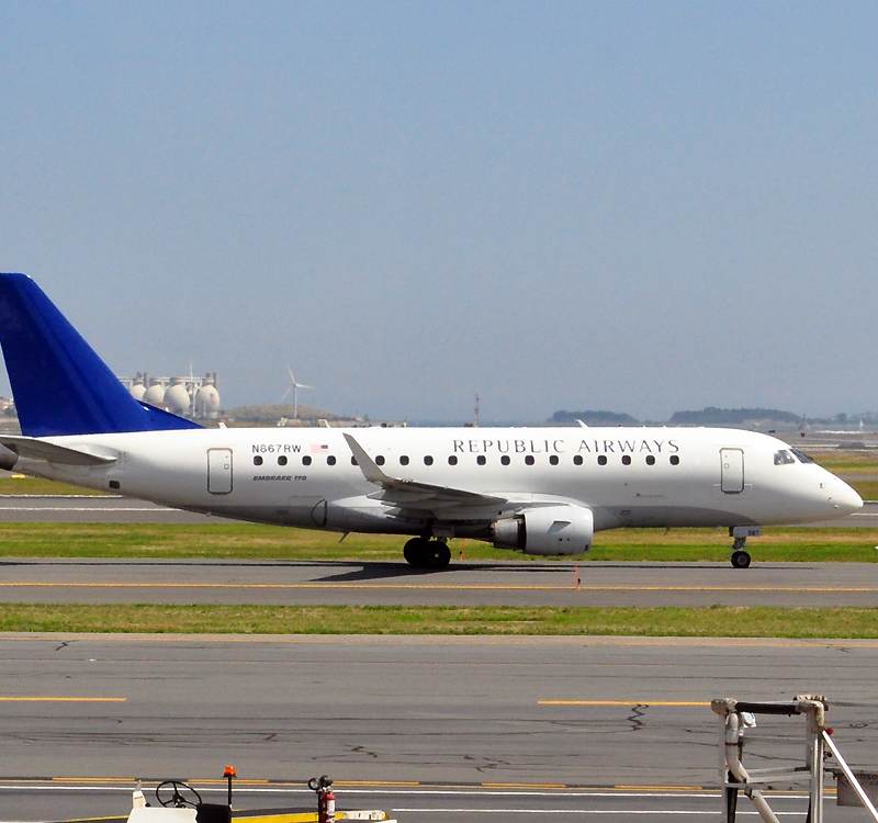 N867RW - Embraer
