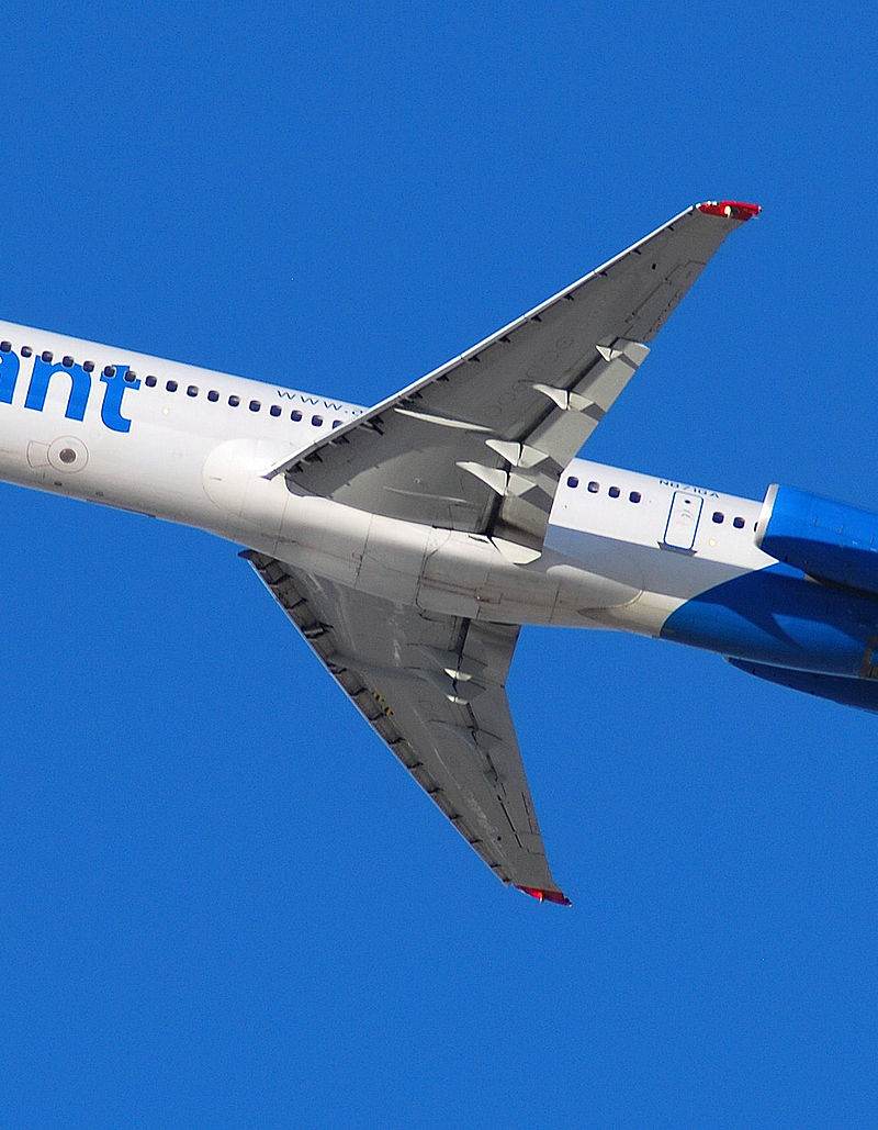 N871GA - Douglas