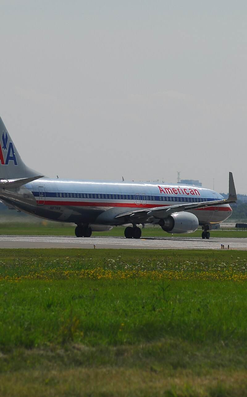 N871NN - Twin-engine aircraft