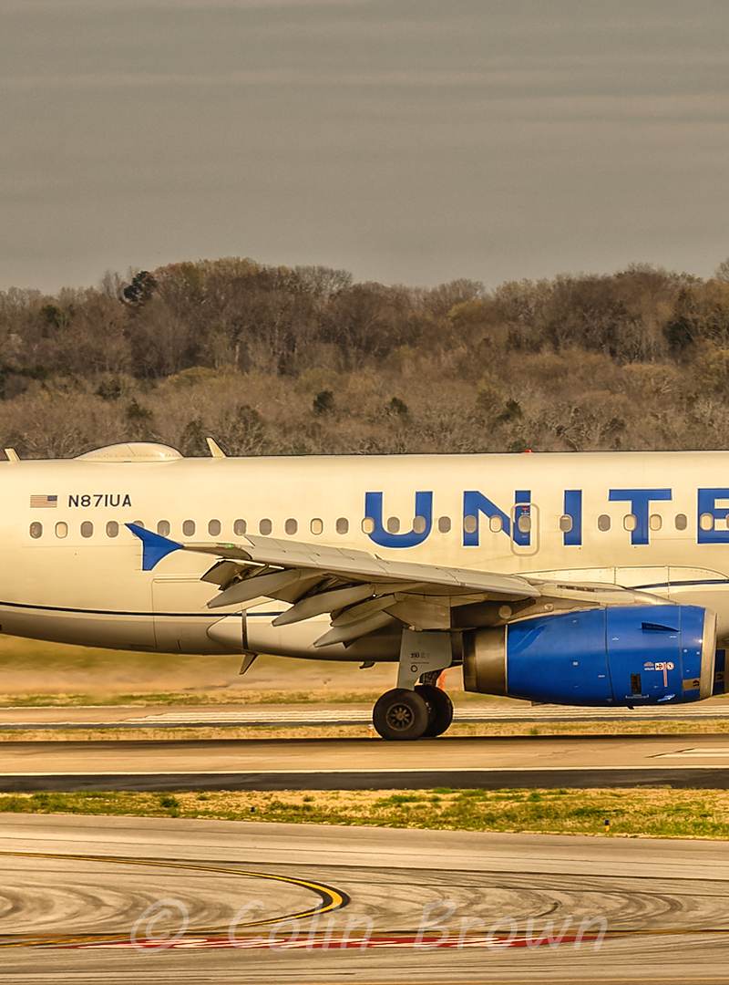 N871UA - Airbus