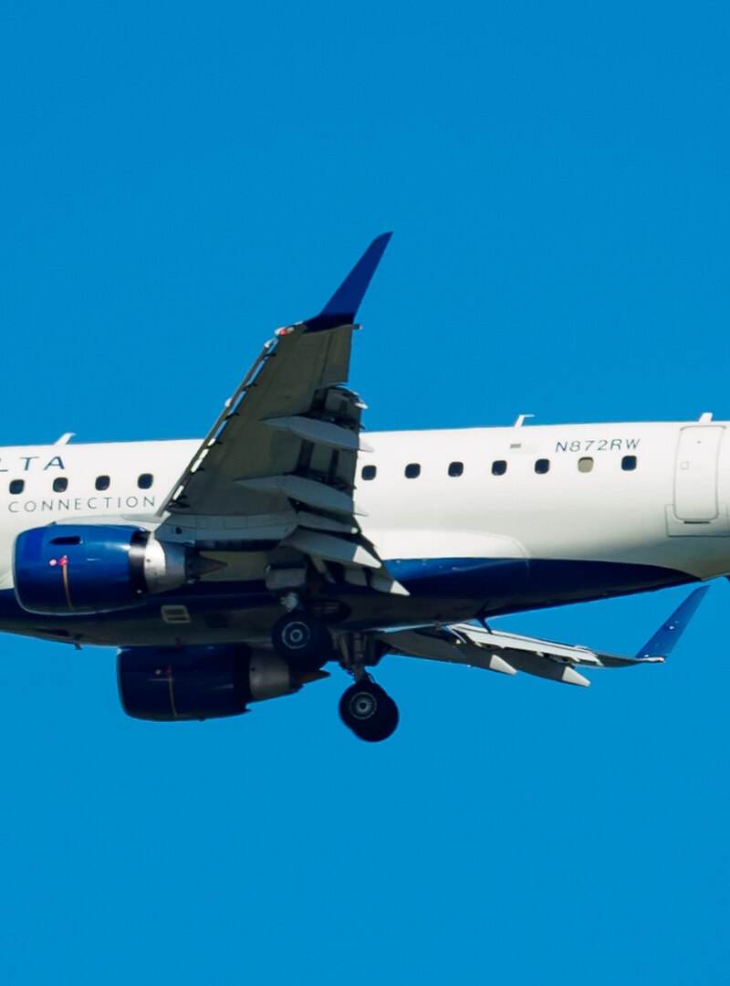 N872RW - Embraer