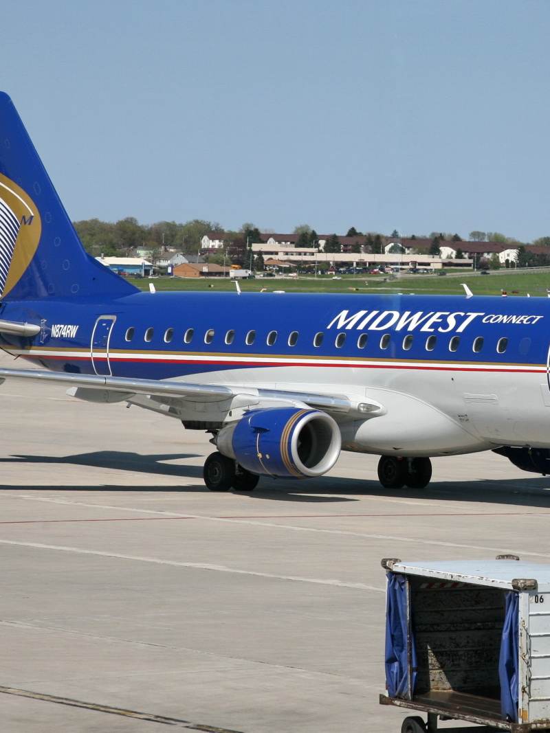 N874RW - Embraer