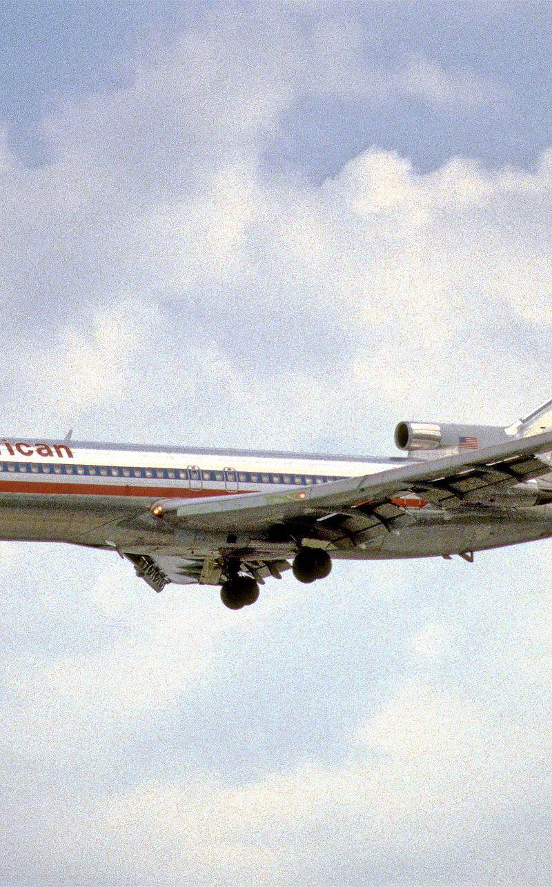 N878AA - Aircraft