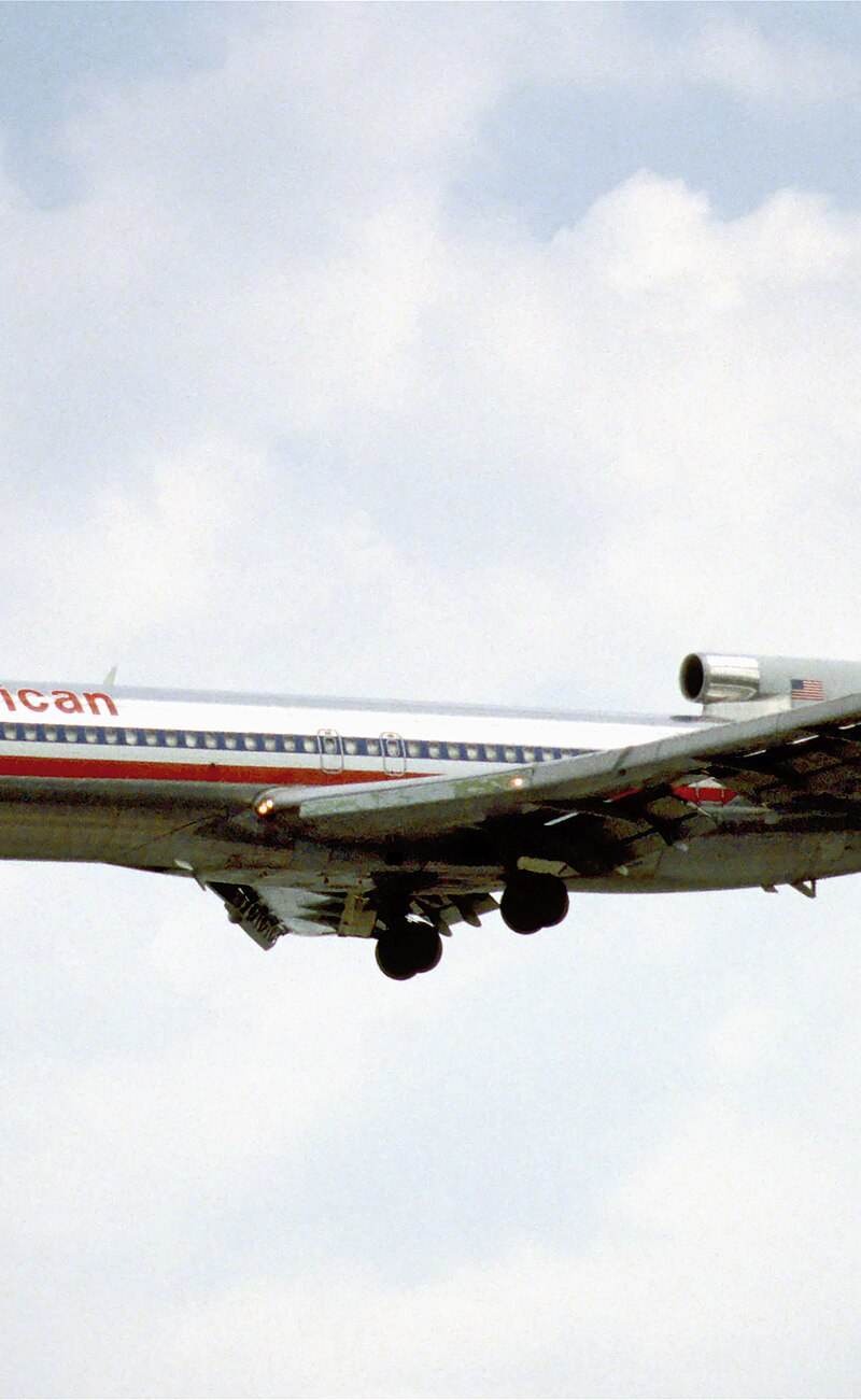 N878AA - Aircraft