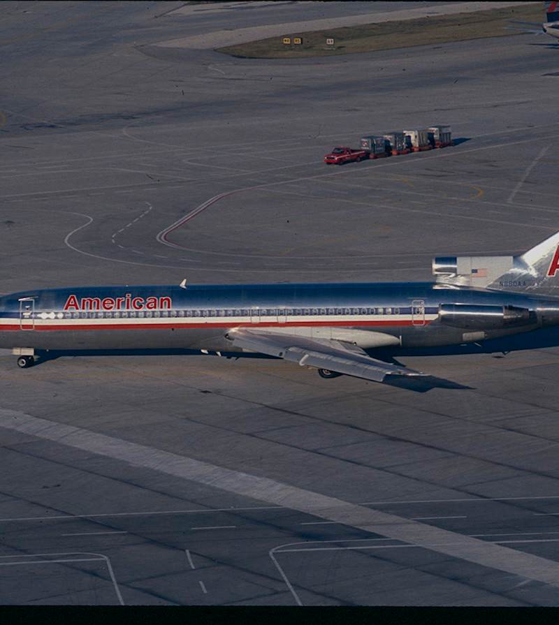 N880AA - Aircraft
