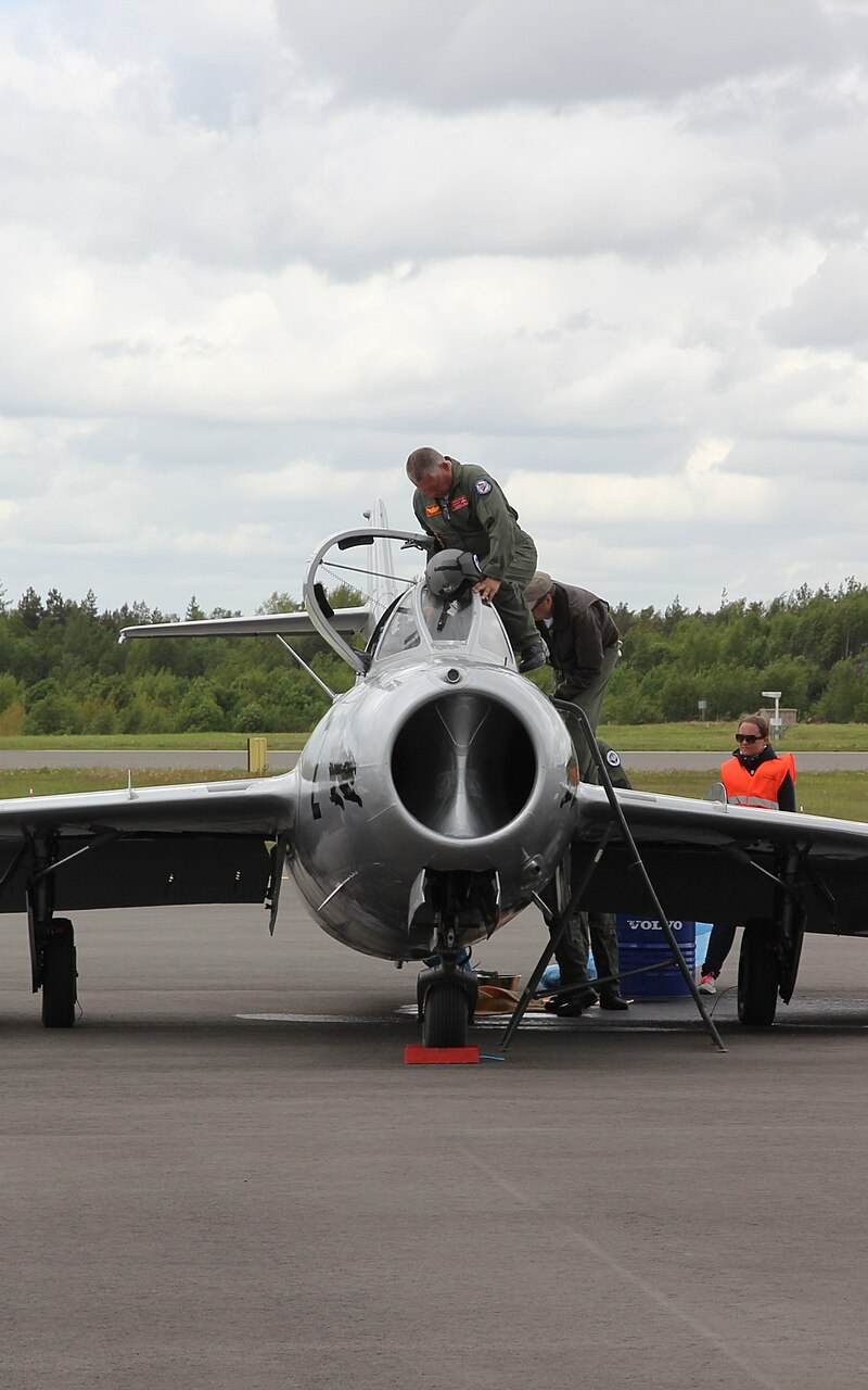 N104CJ - Warbird