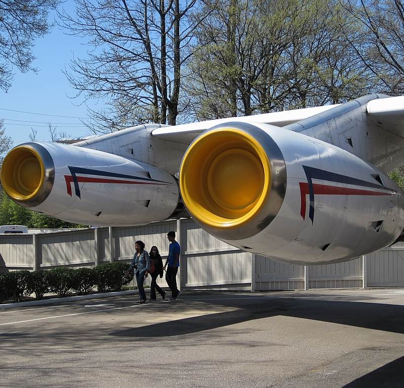  - Twin-engine aircraft