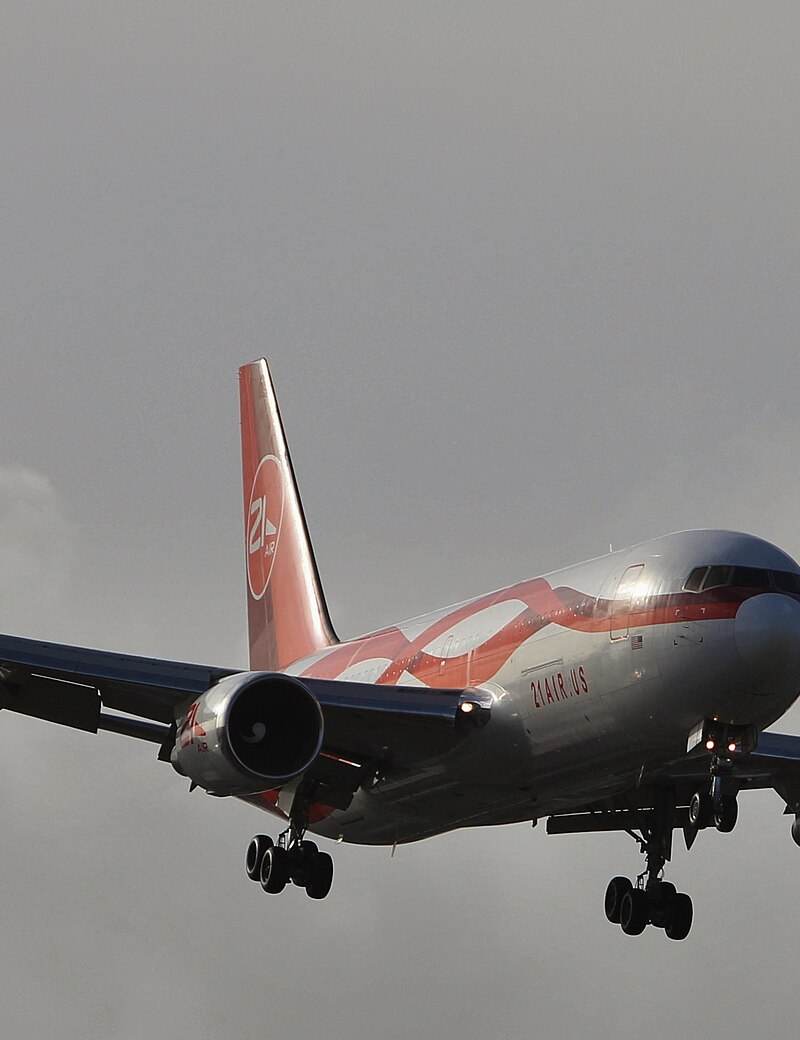 N881YV - Twin-engine aircraft