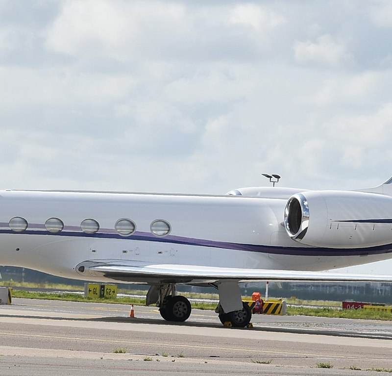 N883A - Business jet