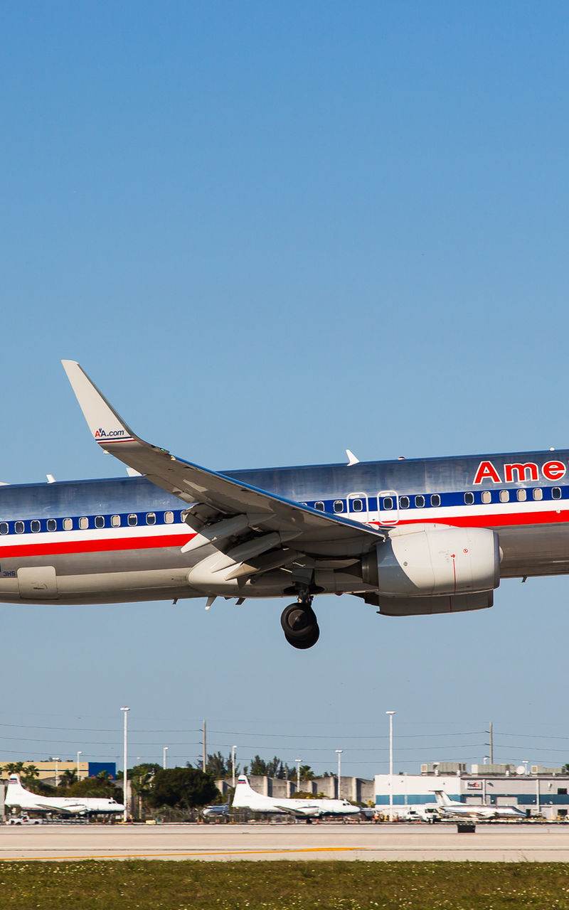 N883NN - Twin-engine aircraft