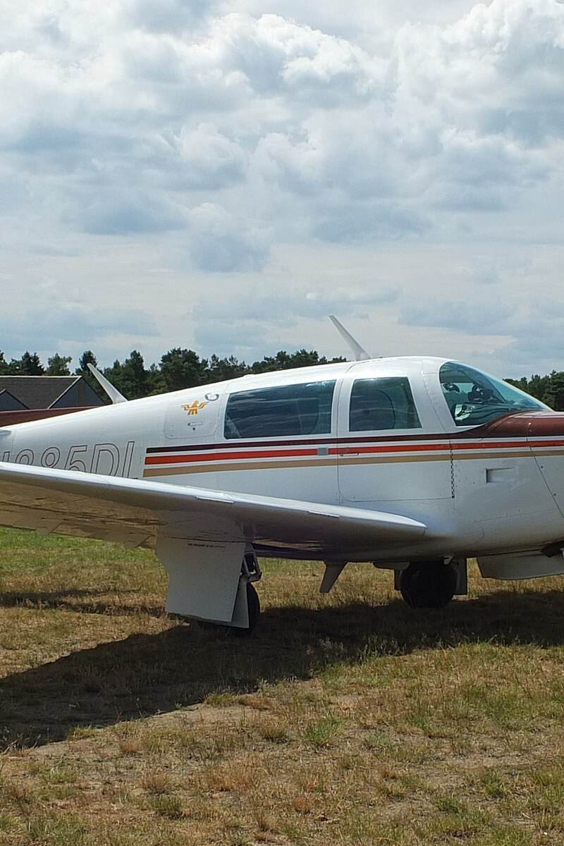 N885DL - Single-engine aircraft