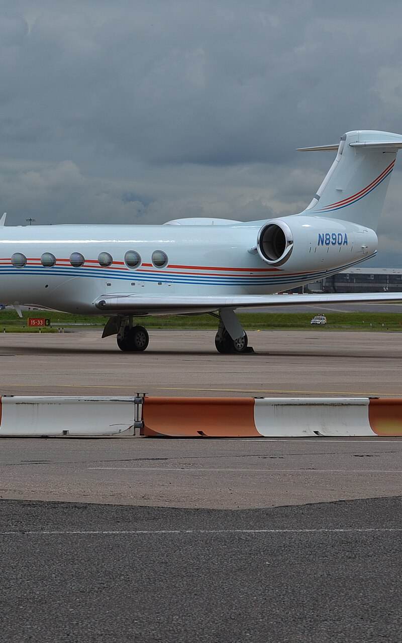 N890A - Business jet