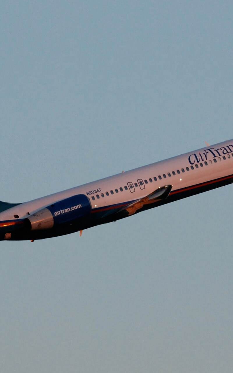 N893AT - Boeing