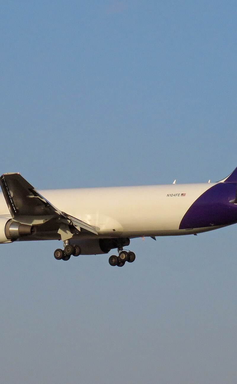 N104FE - Boeing