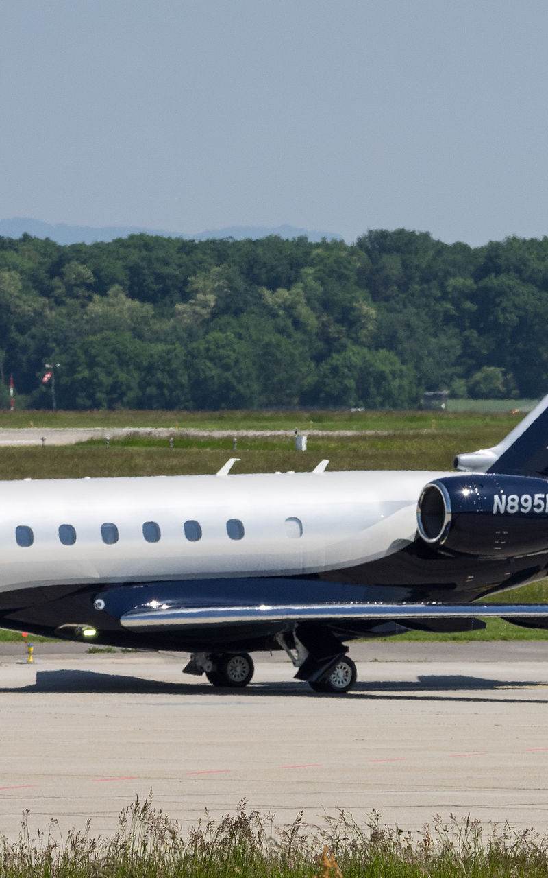 N895EE - Business jet