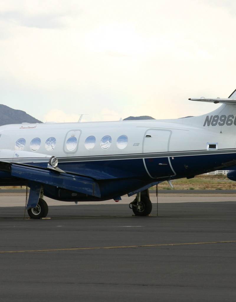 N896CP - Twin-engine aircraft
