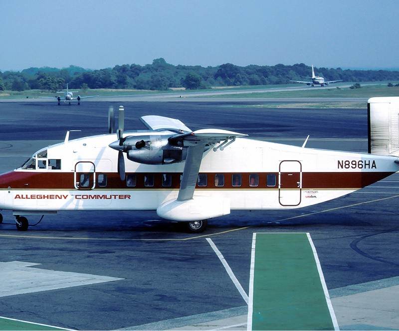N896HA - Twin-engine aircraft