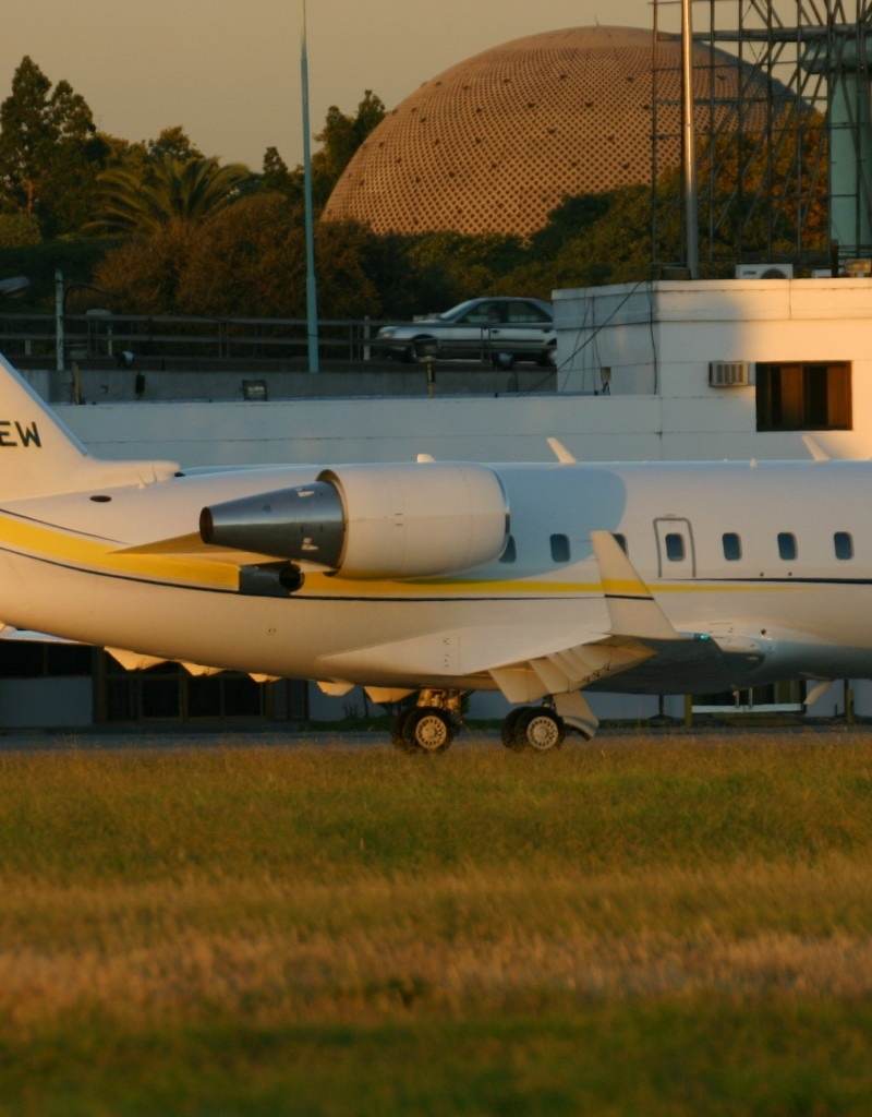 N898EW - Business jet