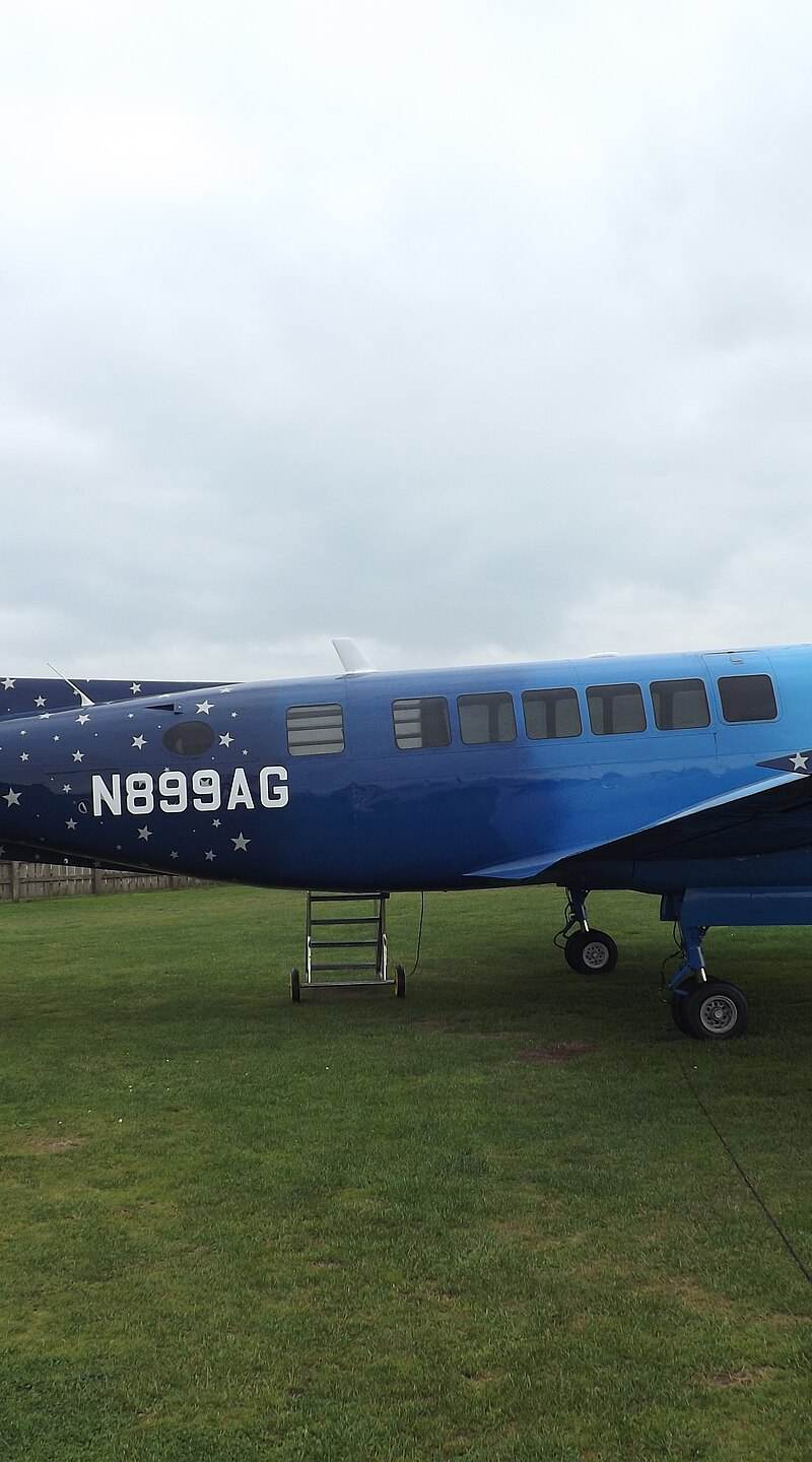 N899AG - Twin-engine aircraft