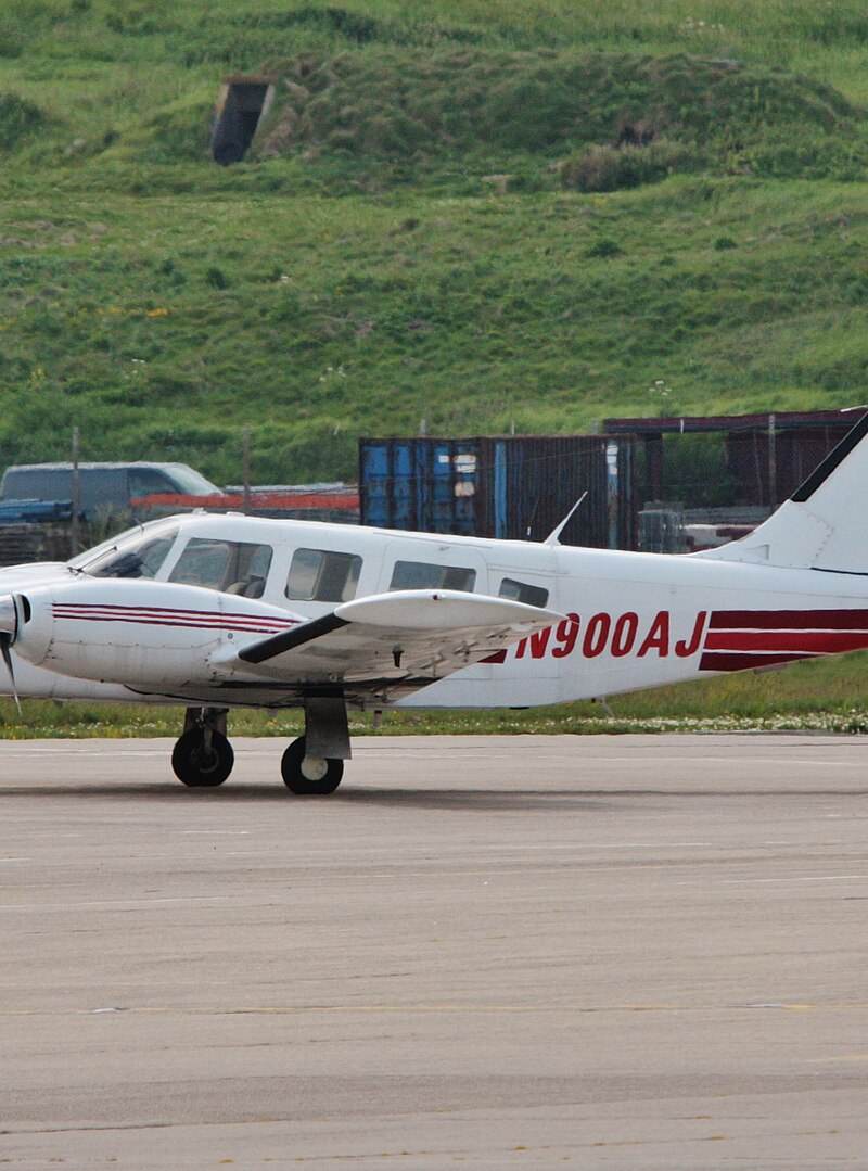 N900AJ - Twin-engine aircraft