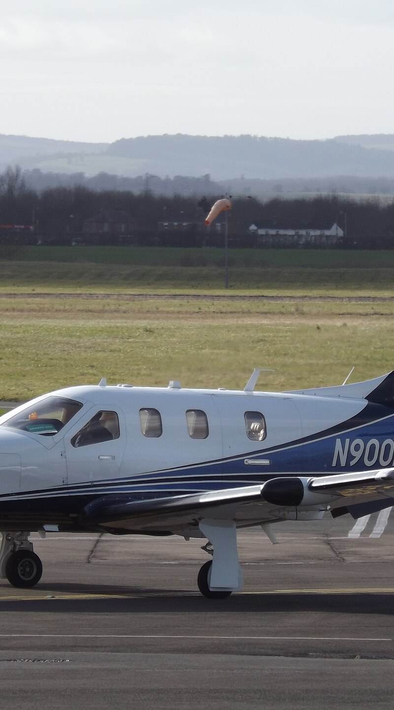 N900FZ - Helicopter