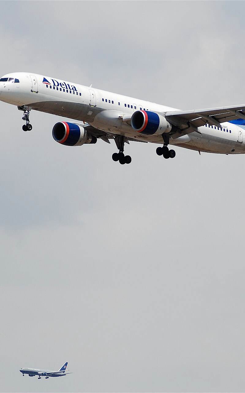 N900PC - Twin-engine aircraft