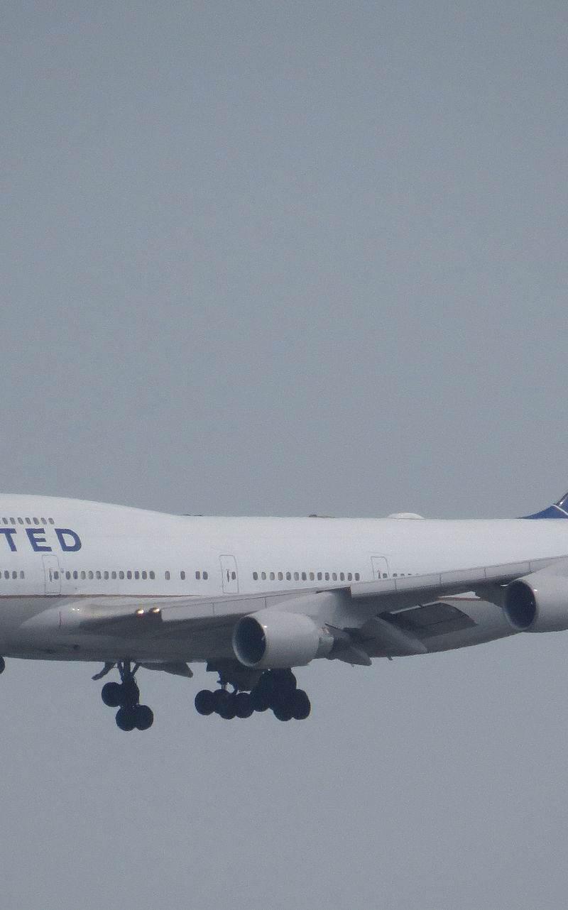 N104UA - Boeing