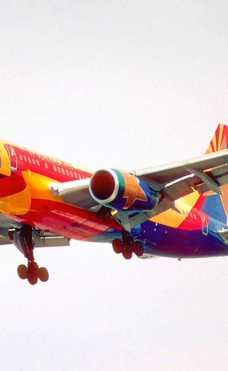 N901AW - Twin-engine aircraft