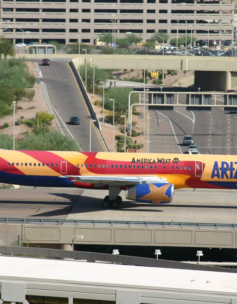 N901AW - Twin-engine aircraft