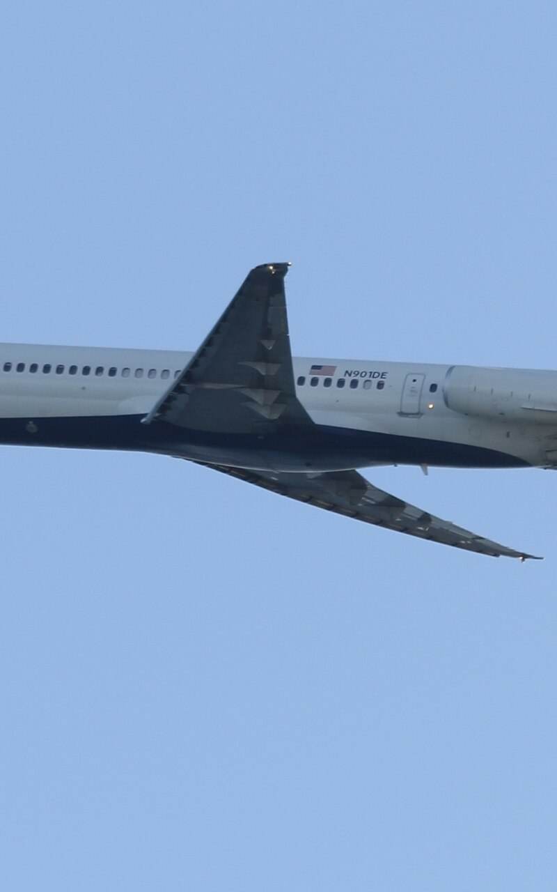 N901DE - Douglas