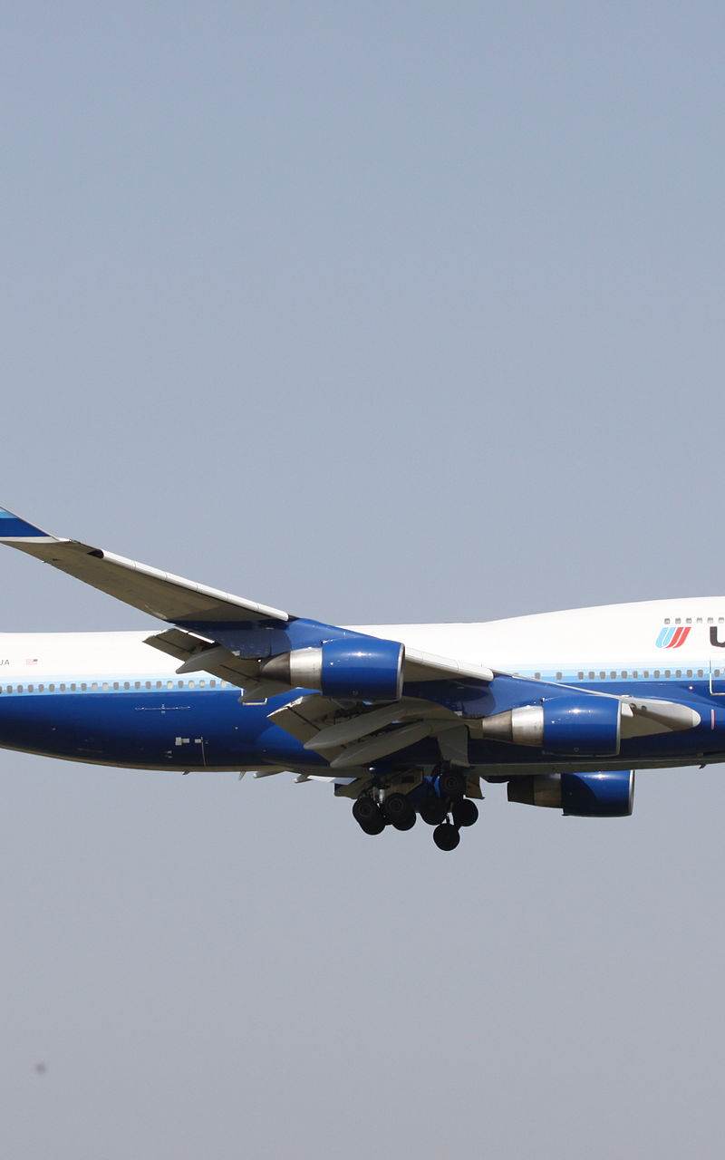 N104UA - Boeing