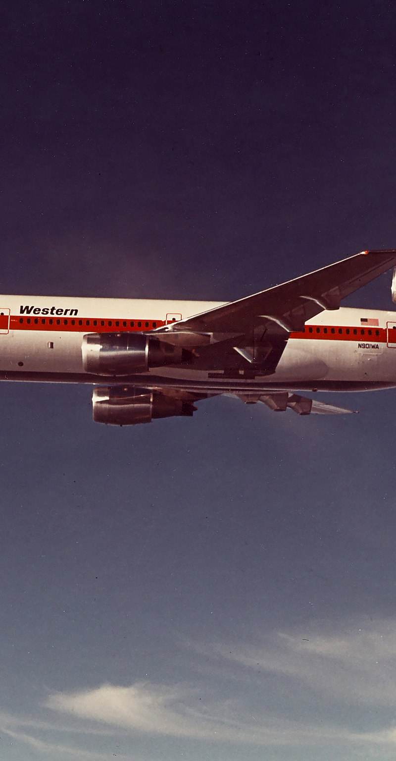 N901WA - Douglas