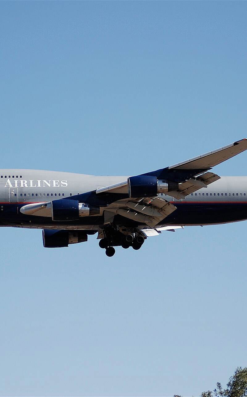 N104UA - Boeing