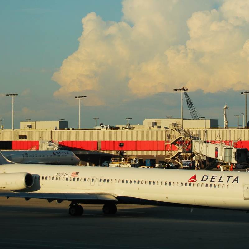 N902DE - Aircraft