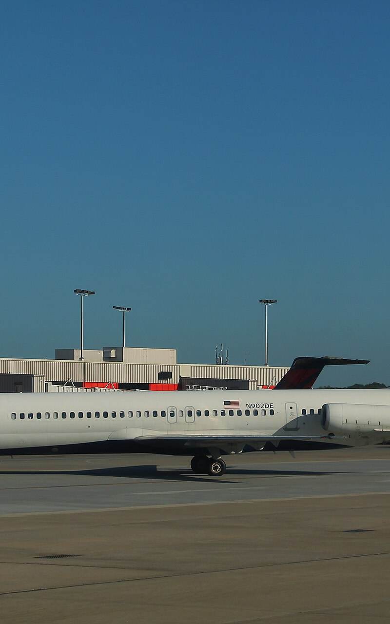 N902DE - Aircraft