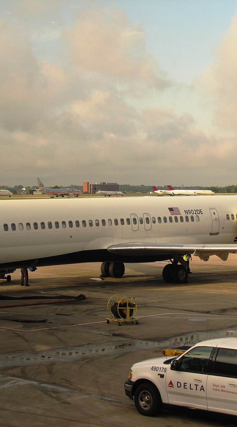 N902DE - Aircraft